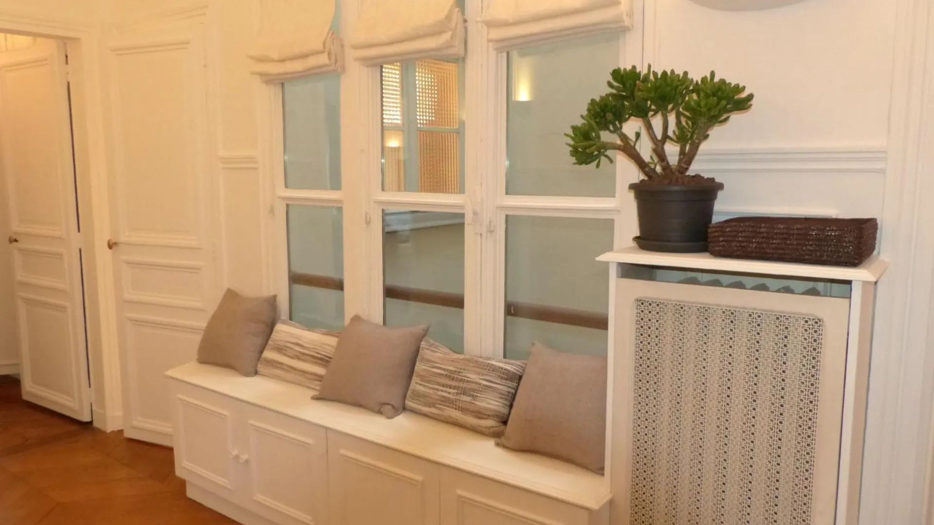 Lägenhet Marvellous Sunbathed 3br At The Heart Of Paris
